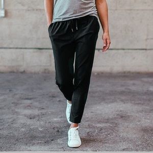 Lululemon Jet Crop Slim Pant / BLACK